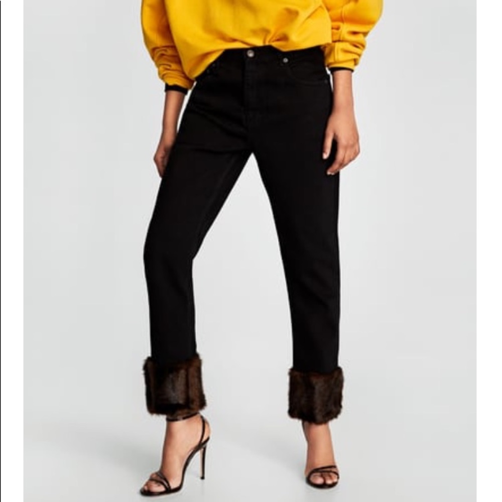 New Zara black vintage high rise jeans w/ fur cuffs size 4